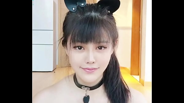 上海极品女奴认主现场：原声验证，皮革紧缚，妩媚风骚少妇的专属调教视频