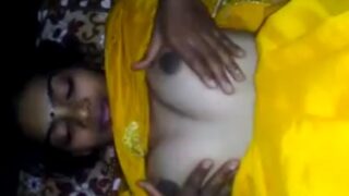Bihari Chameli Bhabhi Ganas Digoda Dan Digilir Devar Ganteng Yang Bergairah