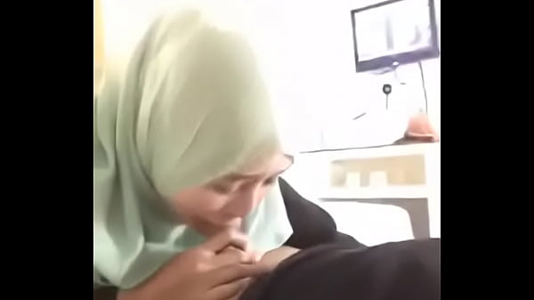 Tante Berjilbab Goyang Hot Part 1