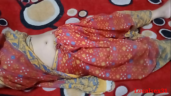 Video Panas: Wanita India Bersari Merah Beradegan Mesra Dengan Kekasih
