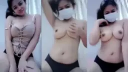 Fifi Telanjang Bulat Remas Payudara Di Live Streaming Yang Menggoda