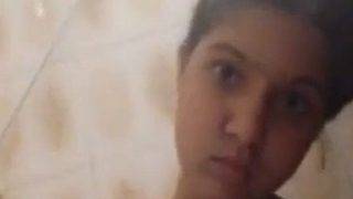 Mandi Bareng Cewek India Sangean, Video Mms Hot