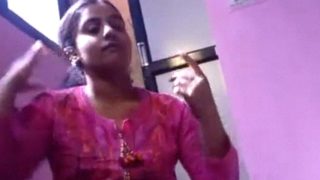 Video Panas India Dengan Erangan Dan Ledakan Nafsu