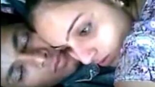 Video Panas Pasangan Mesra Dari Gujarat