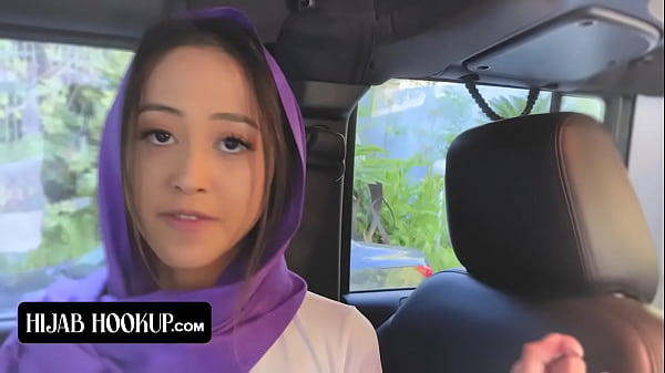 Alexia Anders, Gadis Muslim Yang Nakal, Menyelundupkan Pacar Untuk Kenikmatan Terlarang Dan Ketahuan Ayah