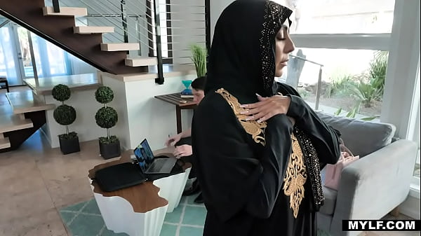 Kylie Kingston Selalu Takut Mengakui Hasrat Terlarangnya, Terlebih Karena Imannya Yang Begitu Kuat.