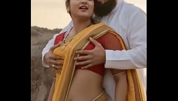 Desi Bhabhi Saree Bobok Diemut Sambil Mesra