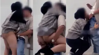 Hijab Ngewe Di Parkiran Mall, Viral Bikin Makin Greget