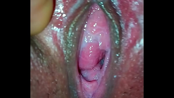 Bini Main Kontol Gede Suami Crot Di Memek Desi.