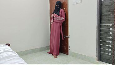 Ngewe Pertama Bareng Pacar Hijab India Yang Malu-malu, Crot Di Mulut.