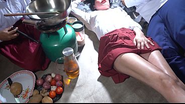 Tiga Dapur India, Kakak Tiri Desi, Gaya Hot Di Dapur, Desi Step Sister Nakal.
