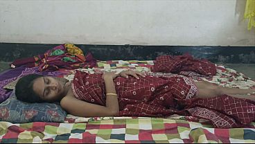 Desi Bhabhi Ko Padosi Ne Zor Se Pel Diya, Chudai Mein Maza Aaya