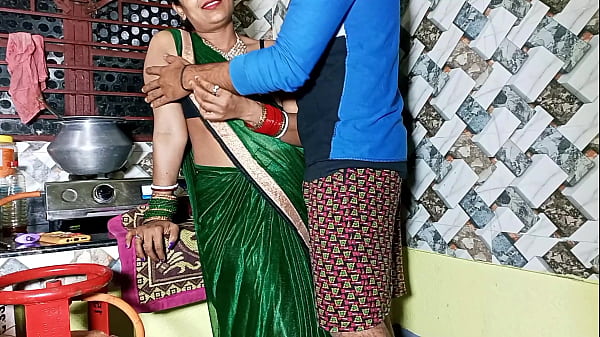 Bhabhi Ji Kitchen Mein Jab Ghar Mein Koi Nahi Tha, Toh Chod Diya! Asli Hindi Awaz Mein.