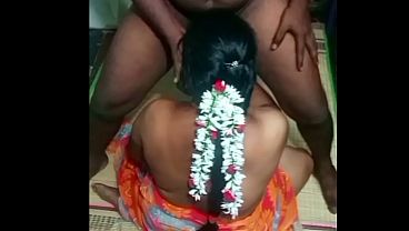 Ibu Rumah Tangga India Digarap Habis Sama Paman Kampung Di Sawah.