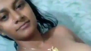 Bikin Ngilu Nih, Body Seksi Desi Pamer Mms Bugil Bikin Tegang
