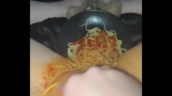 Gila Nih, Cewek Arab Perawan 18 Tahun Di Beverly Hills Colmek Pakai Makanan Mewah, Video Panjang Penuh Gaya Erotis Dan Aneh.