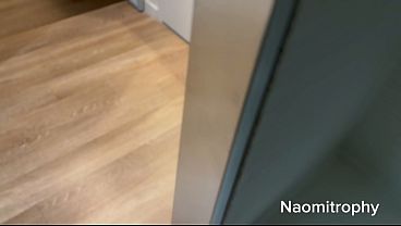 Liburan Seru Sama Kakak Tiri, Naomi Noel, Makin Panas Di Ranjang.