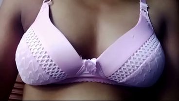 Malam Ini, Gadis India Super Panas Siap Bikin Lo Meleleh, Cuma Tinggal Nunggu Lo Sentuh.