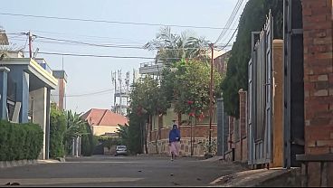 Bangke, Emak Arab Colmek Di Pinggir Jalan Deket Rumah, Bikin Ngaceng
